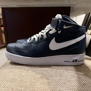Like new Nike Air Force 1